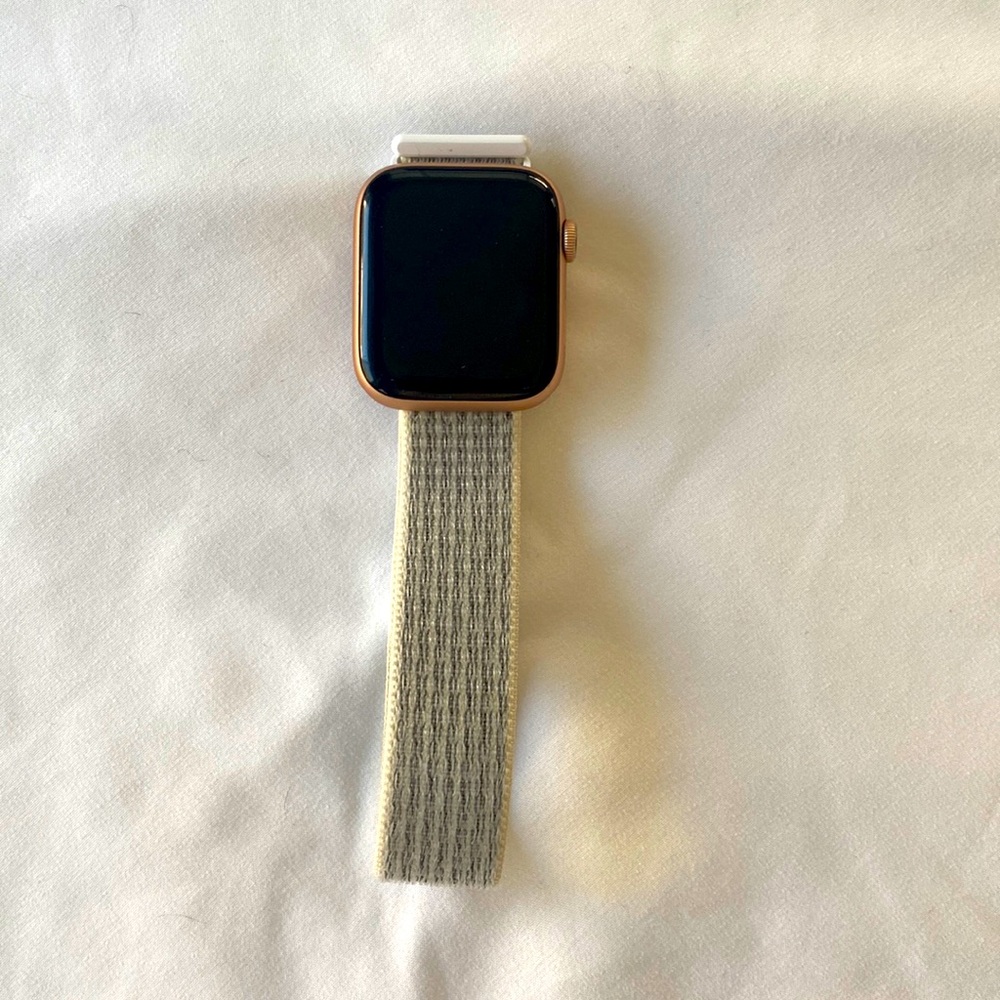 Apple Watch Series 4- Rose Gold Case